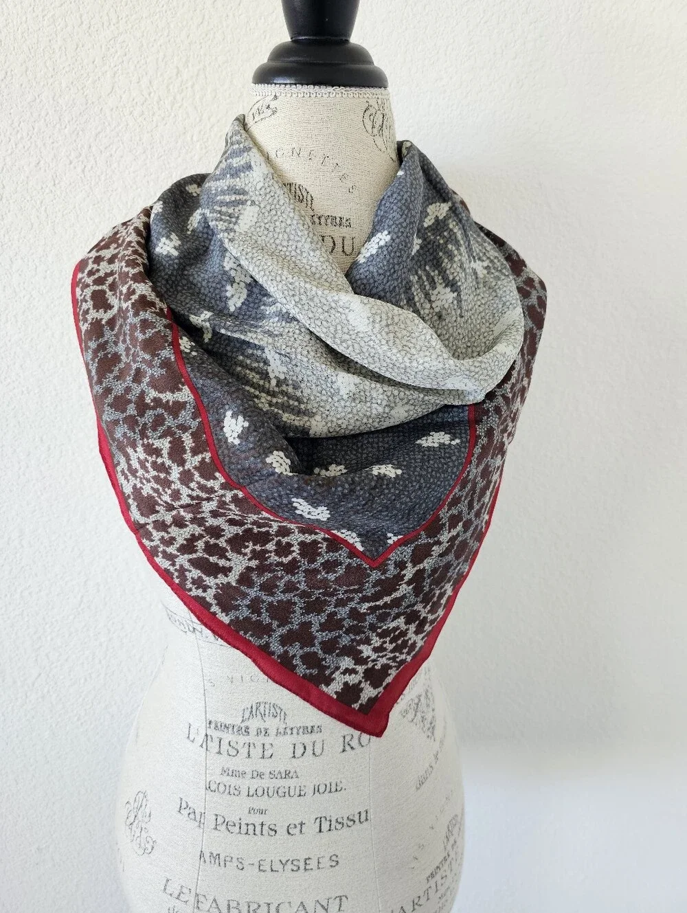 ​Vintage Anne Klein for The Vera Companies 100% Silk Scarf (34